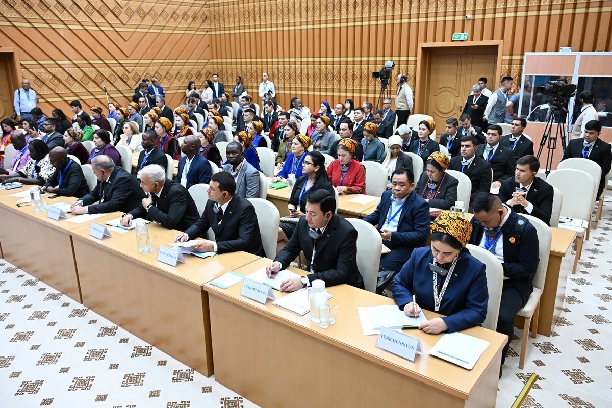The Civil Society Forum has begun its work on the Caspian Sea coast